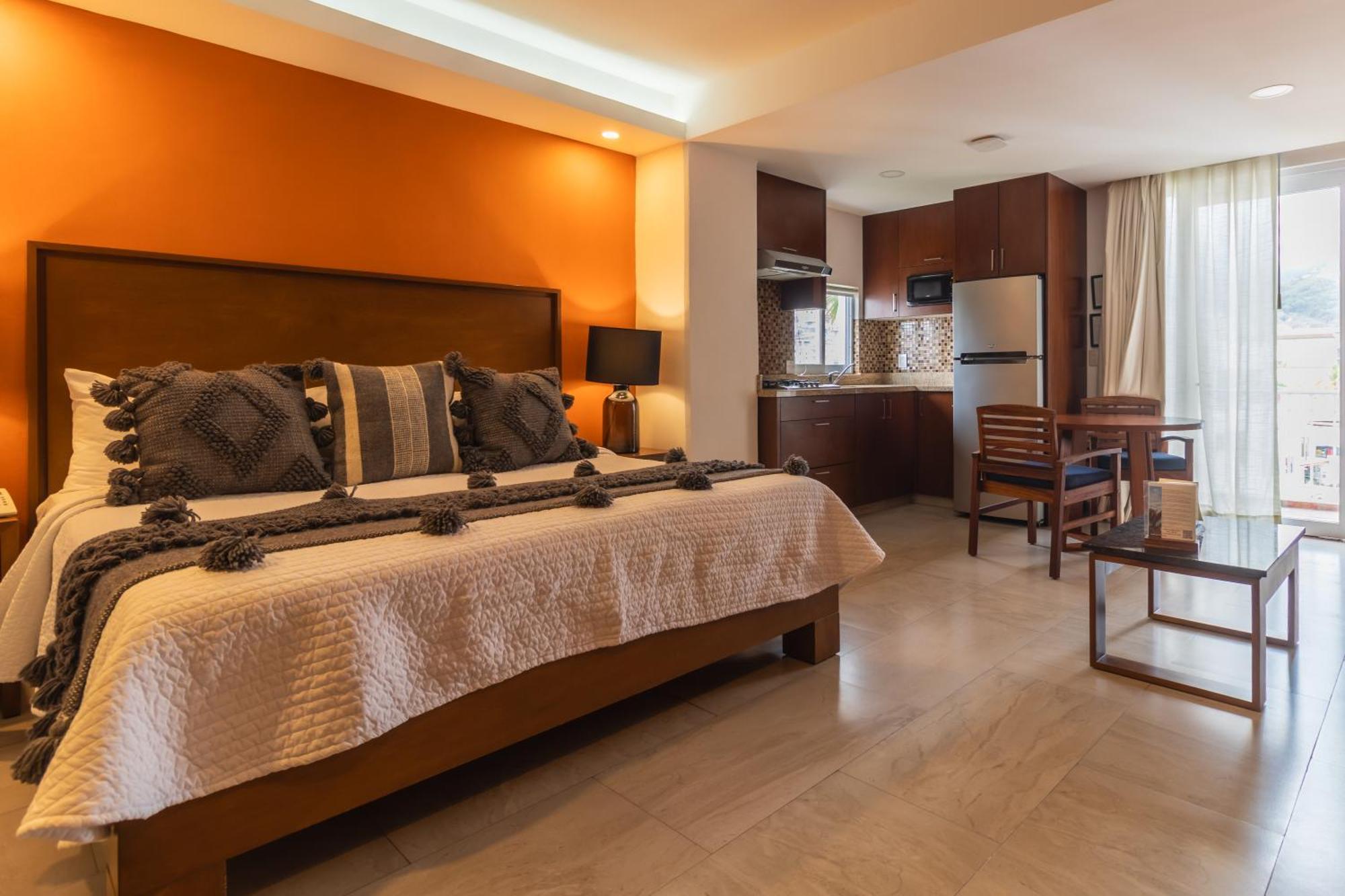 פוארטו ואלארטה The Paramar Beachfront Boutique Hotel With Breakfast Included - Downtown Malecon מראה חיצוני תמונה