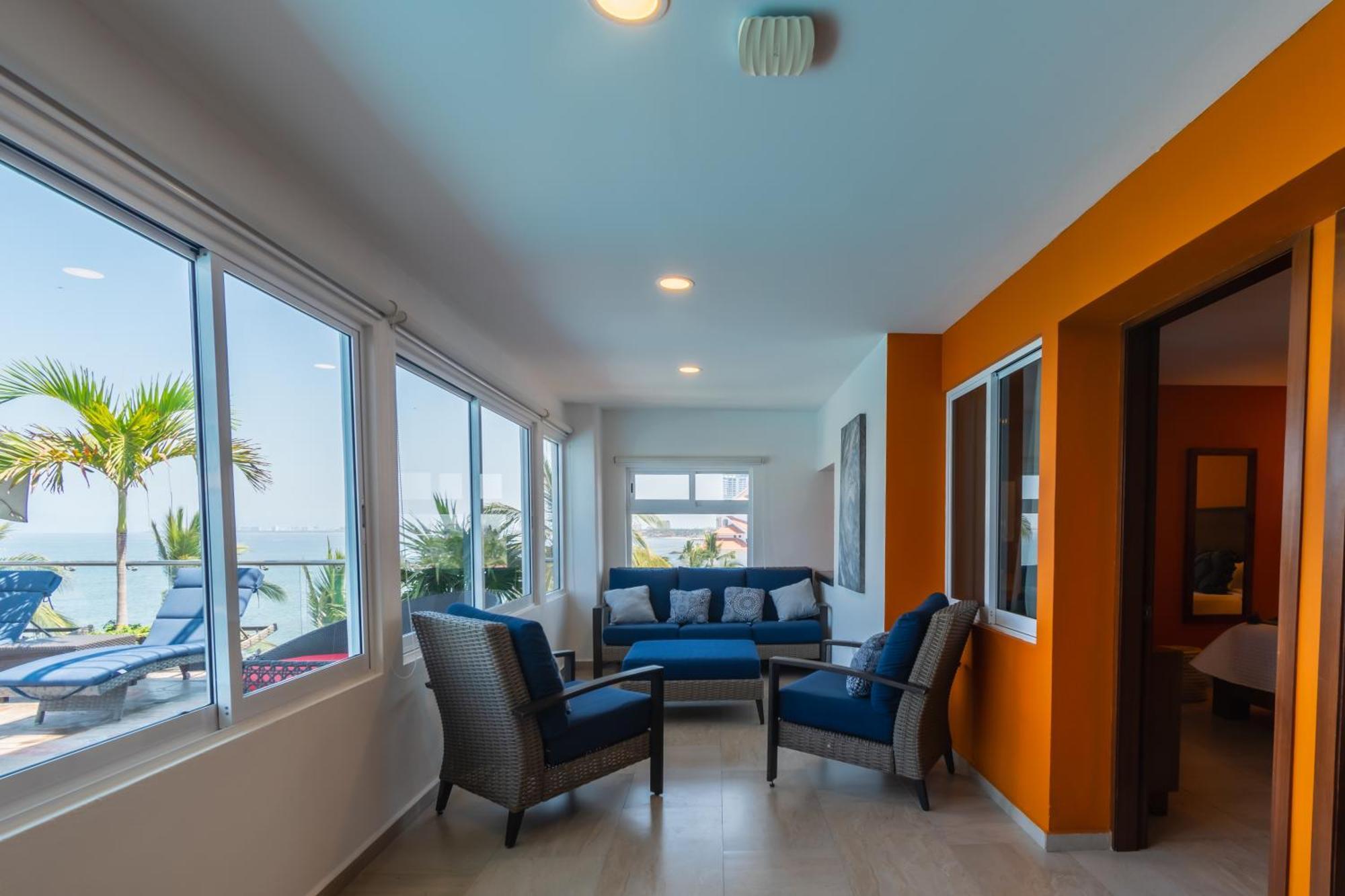 פוארטו ואלארטה The Paramar Beachfront Boutique Hotel With Breakfast Included - Downtown Malecon מראה חיצוני תמונה