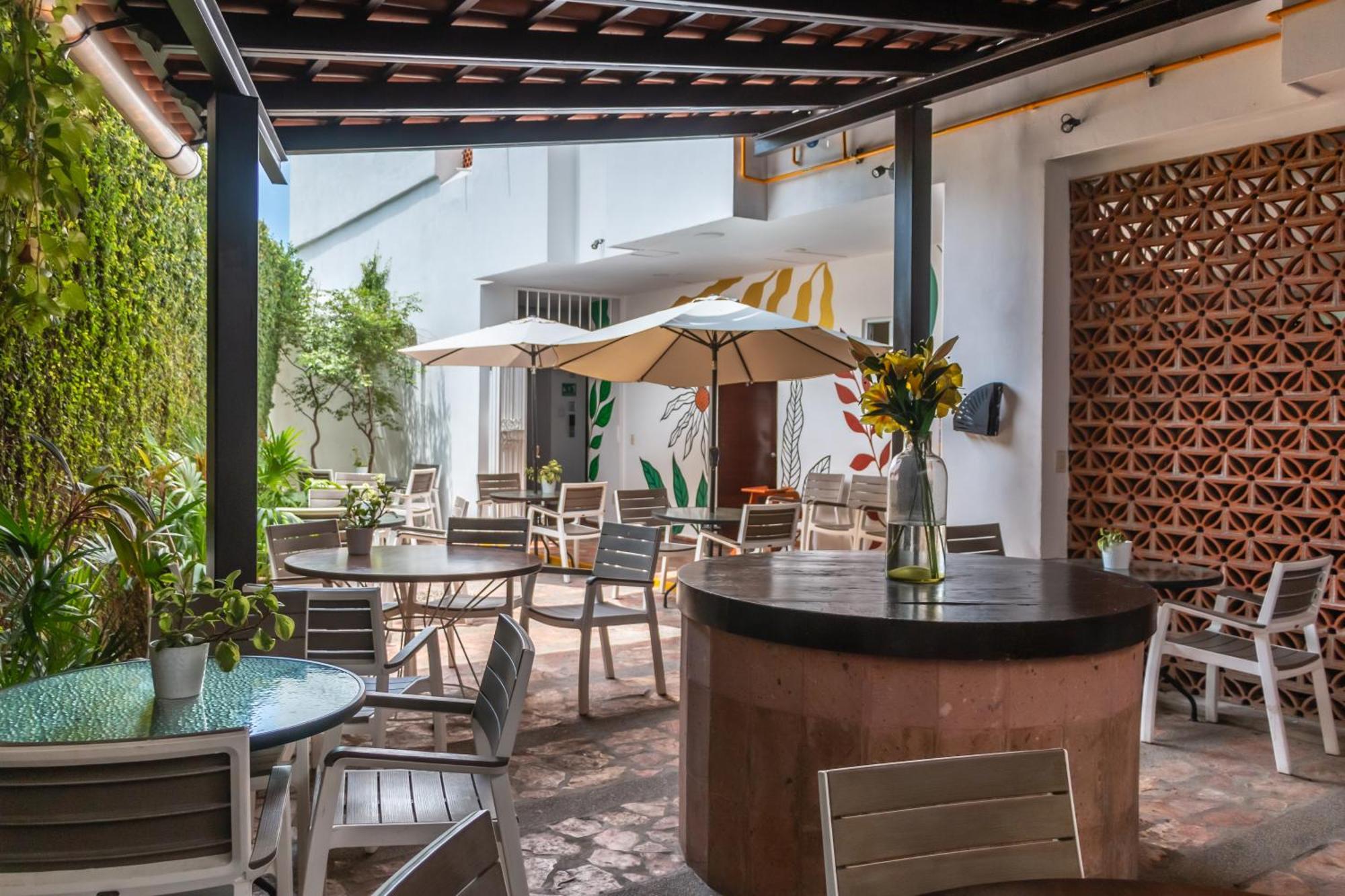 פוארטו ואלארטה The Paramar Beachfront Boutique Hotel With Breakfast Included - Downtown Malecon מראה חיצוני תמונה