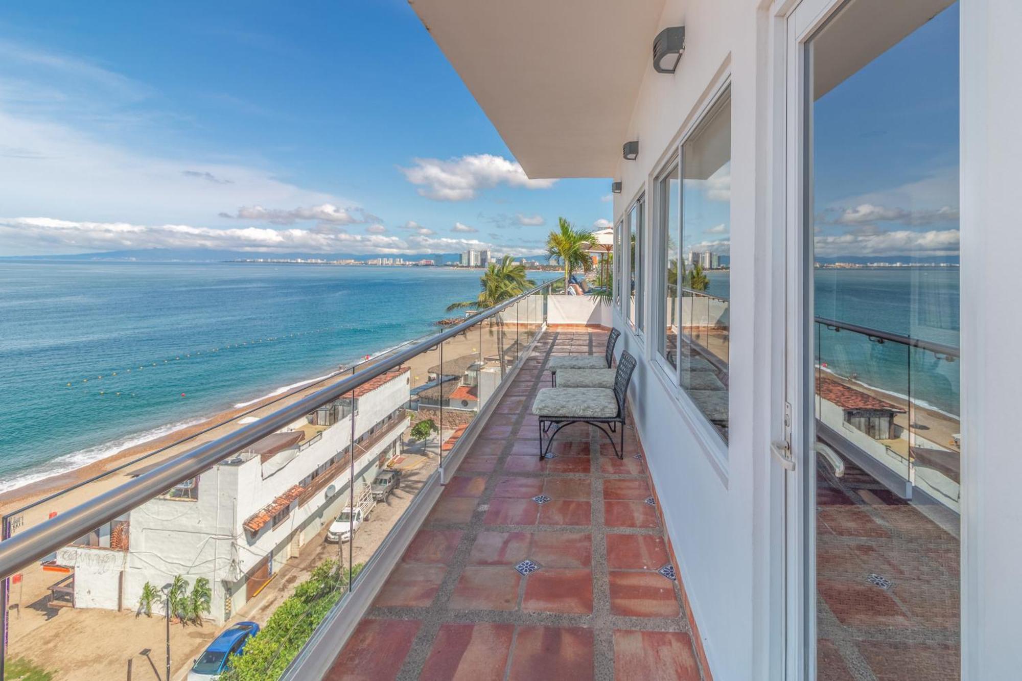 פוארטו ואלארטה The Paramar Beachfront Boutique Hotel With Breakfast Included - Downtown Malecon מראה חיצוני תמונה