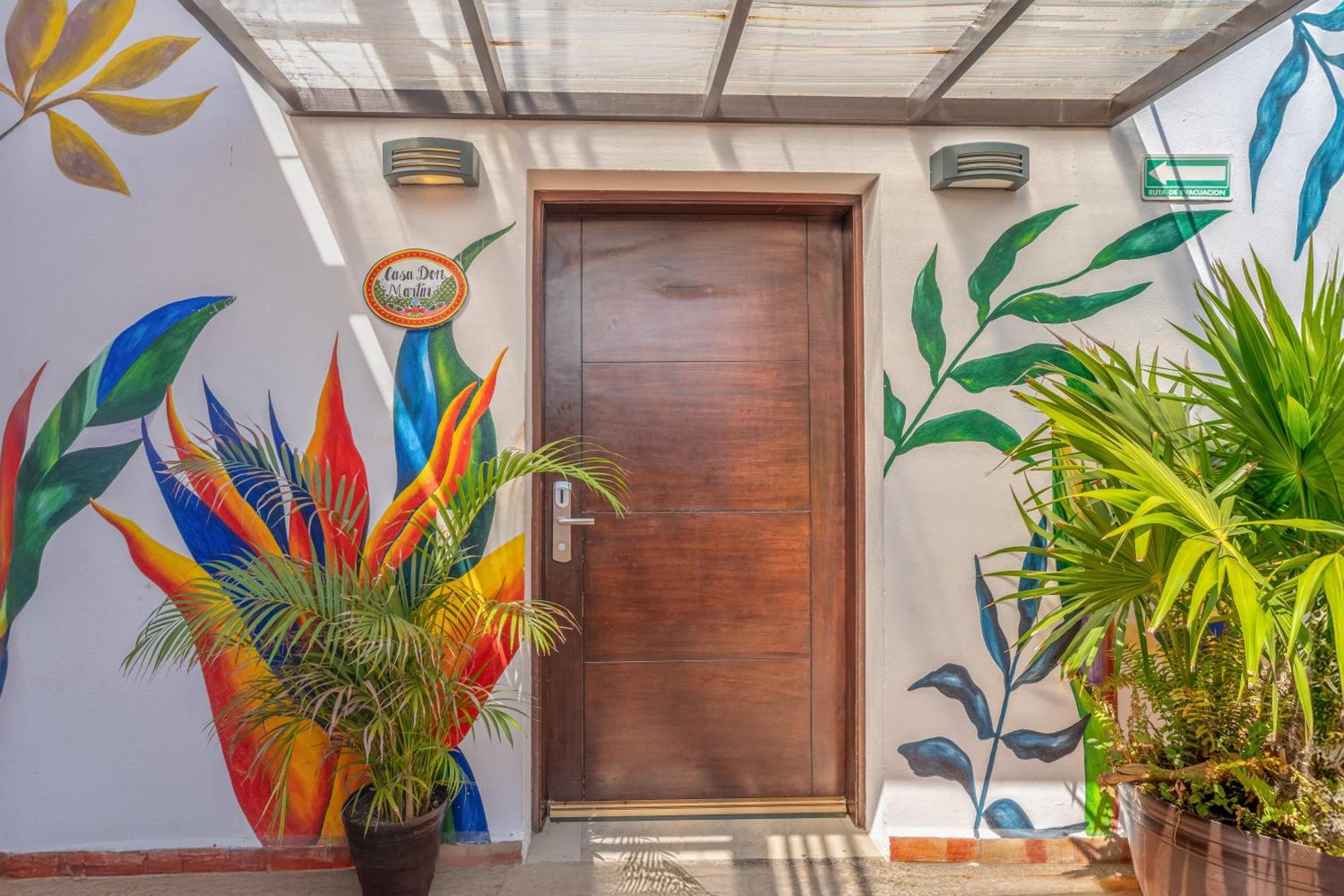 פוארטו ואלארטה The Paramar Beachfront Boutique Hotel With Breakfast Included - Downtown Malecon מראה חיצוני תמונה