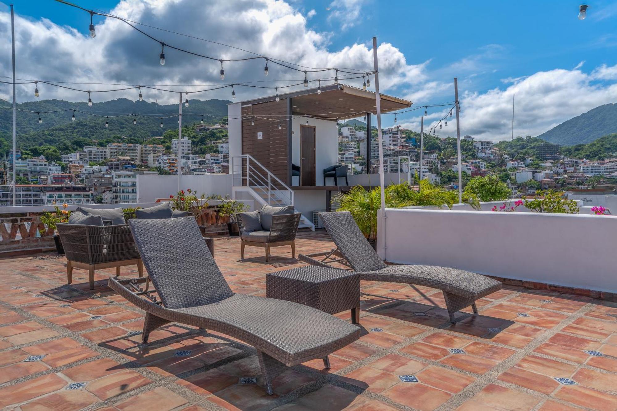 פוארטו ואלארטה The Paramar Beachfront Boutique Hotel With Breakfast Included - Downtown Malecon מראה חיצוני תמונה