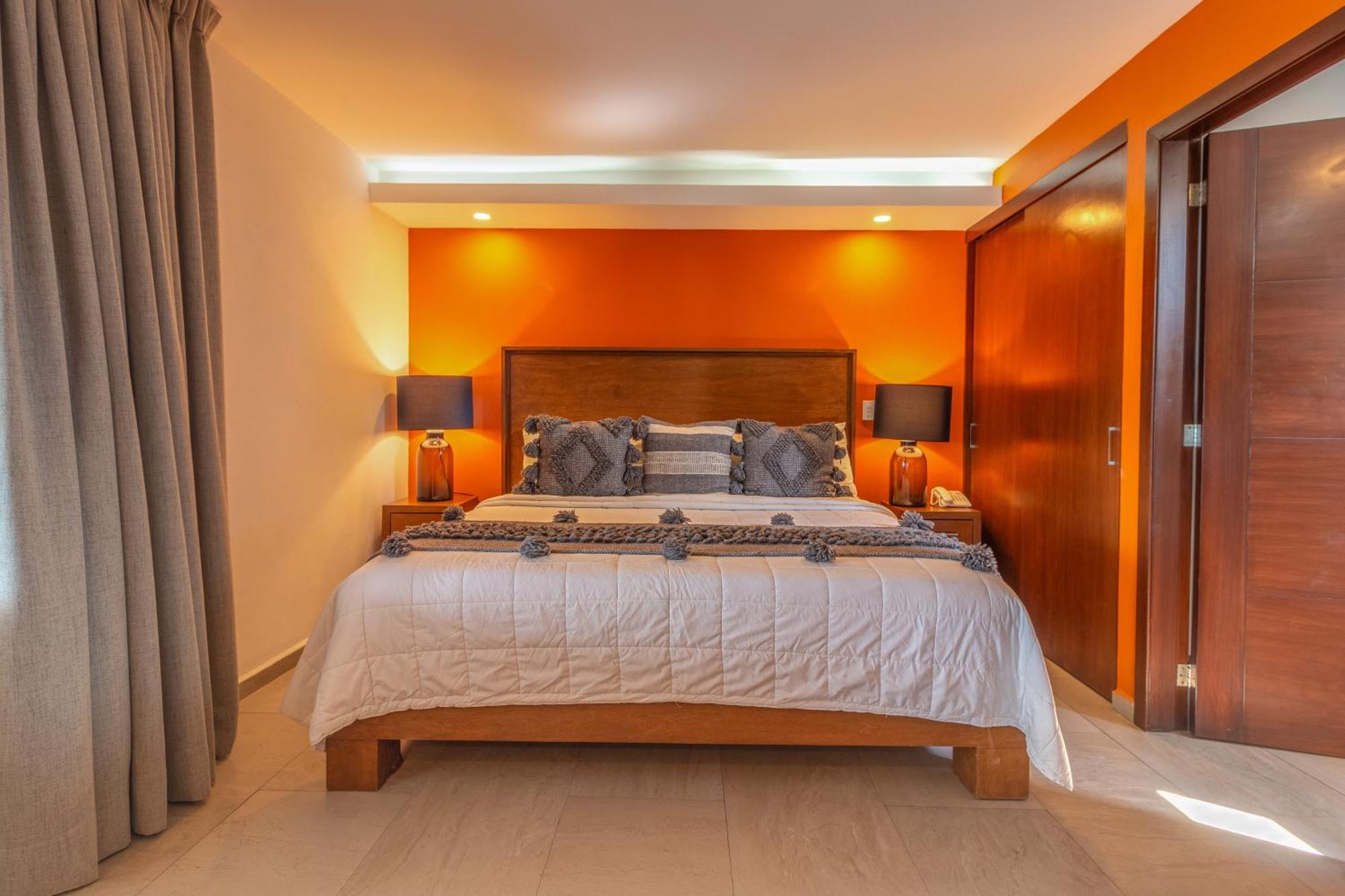 פוארטו ואלארטה The Paramar Beachfront Boutique Hotel With Breakfast Included - Downtown Malecon מראה חיצוני תמונה